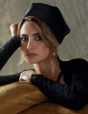 Penelope Cruz by Xavi Gordo for Variety (November 2021)