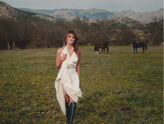 Penélope Cruz by Nico Bustos for Vogue España // 2021