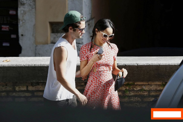 Penn Badgley pic #667112