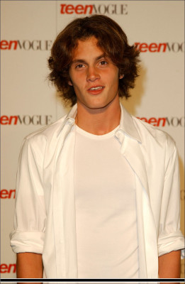 Penn Badgley pic #322085
