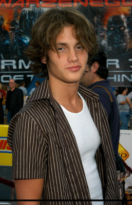 Penn Badgley pic #322082