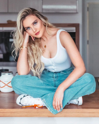 Perrie Edwards – Photoshoot for “Supreme Nutrition”