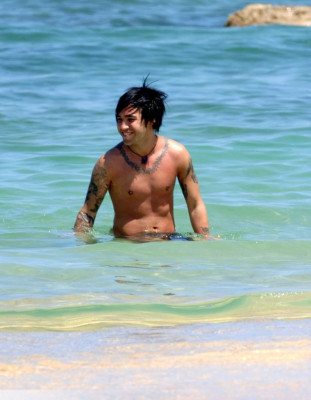 photo 7 in Pete Wentz gallery [id146101] 2009-04-01 00:00:00