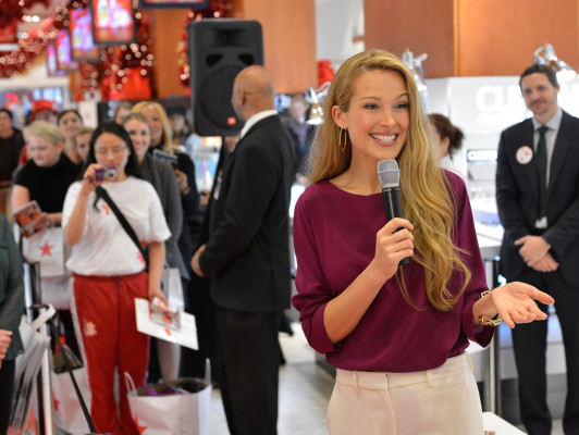 photo 12 in Petra Nemcova gallery [id588402] 2012-12-07 00:00:00