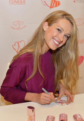 photo 14 in Petra Nemcova gallery [id588400] 2012-12-07 00:00:00