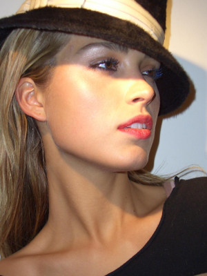 photo 16 in Petra Nemcova gallery [id24823] -0001-11-30 00:00:00