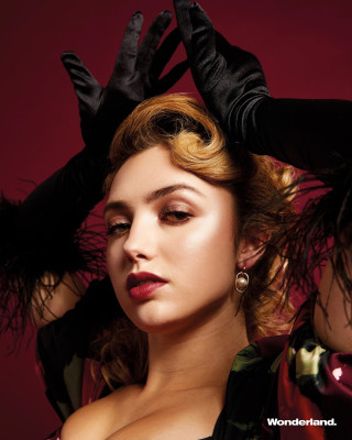 Peyton List-«WONDERLAND» 2021.