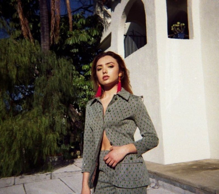 Peyton List – Photoshoot February 2019 (more photos)
