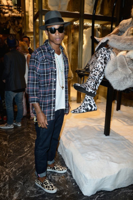 photo 16 in Pharrell Williams gallery [id674066] 2013-10-25 00:00:00