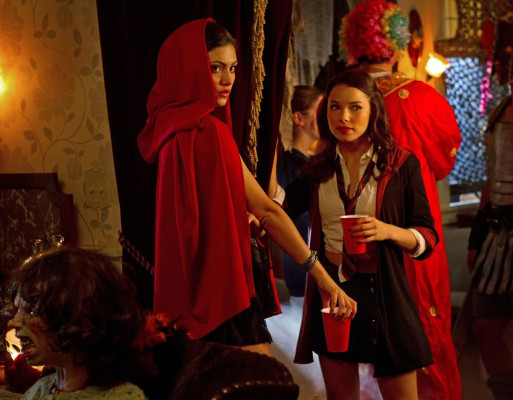 Phoebe Tonkin pic #511322