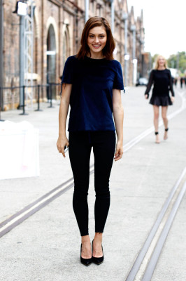 Phoebe Tonkin pic #651450