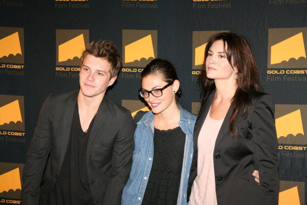 Phoebe Tonkin pic #504599