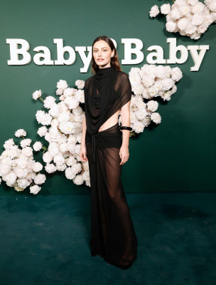 Phoebe Tonkin at 2023 Baby2Baby Gala in West Hollywood 11/11/23