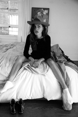 Phoebe Tonkin pic #821947