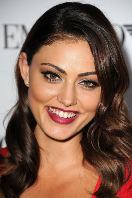 Phoebe Tonkin pic #566758
