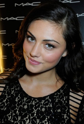 Phoebe Tonkin pic #503572