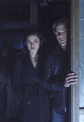 Phoebe Tonkin pic #514166