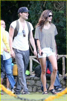 Phoebe Tonkin pic #804870