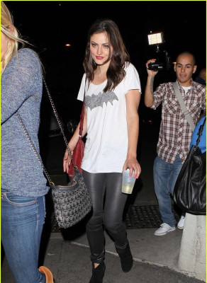 Phoebe Tonkin pic #661688
