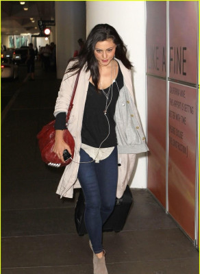 Phoebe Tonkin pic #501483