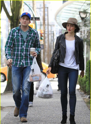 Phoebe Tonkin pic #500323