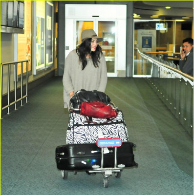 Phoebe Tonkin pic #501551