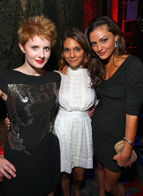Phoebe Tonkin pic #513329