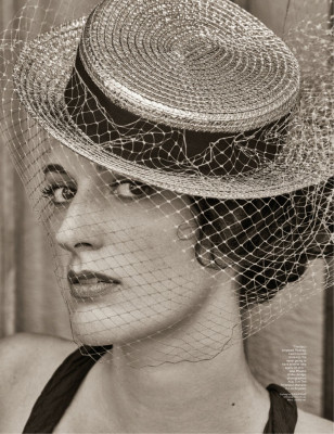 Phoebe Waller-Bridge – The Hollywood Reporter 08/14/2019 Issue