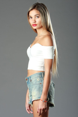 Pia Mia Perez - Haute Demand (2013)