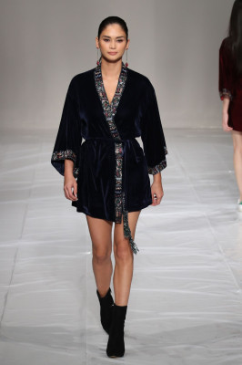 Pia Wurtzbach – Sherri Hill Show FW18 NYFW