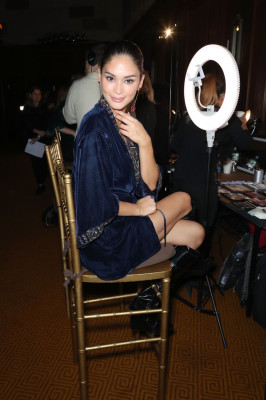Pia Wurtzbach – Sherri Hill Show FW18 NYFW