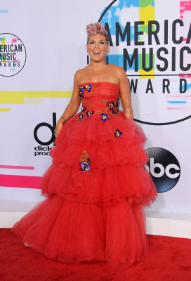 Pink – American Music Awards 2017 in Los Angeles