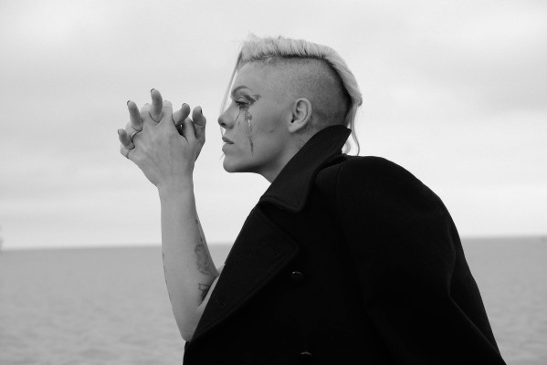 Pink - Beautiful Trauma Promotional 2017