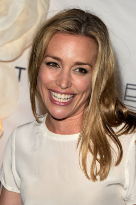 photo 6 in Piper Perabo gallery [id422350] 2011-09-26 00:00:00