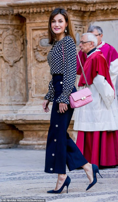 Queen Letizia of Spain pic #1158097