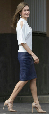 Queen Letizia of Spain pic #1158075
