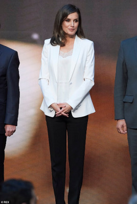 Queen Letizia of Spain pic #1164546