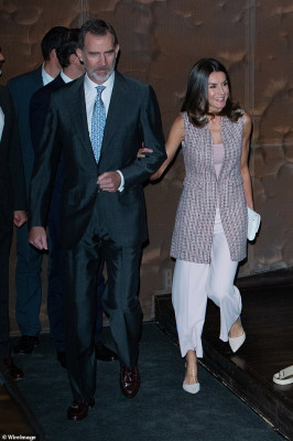 Queen Letizia of Spain pic #1180285