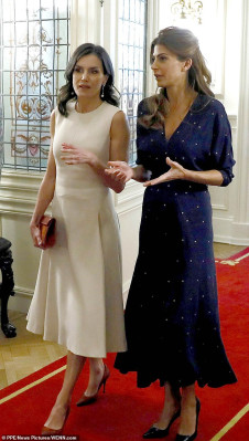 Queen Letizia of Spain pic #1158165