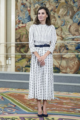 Queen Letizia of Spain pic #1188011