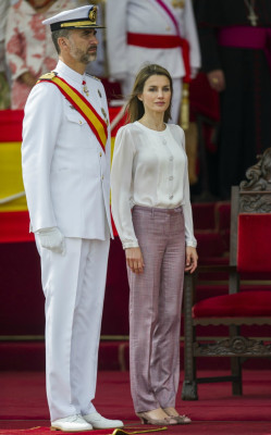Queen Letizia of Spain pic #655137
