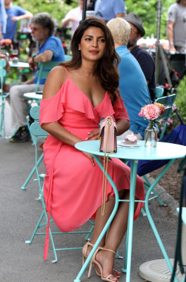 Priyanka Chopra – “Isn’t it Romantic” Movie Set in Central Park in New York
