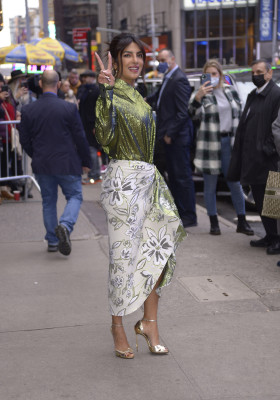 Priyanka&amp;nbsp;Chopra&amp;nbsp;- Good Morning America Studio, New York 12/16/2021
