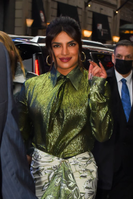Priyanka&amp;nbsp;Chopra&amp;nbsp;- Good Morning America Studio, New York 12/16/2021