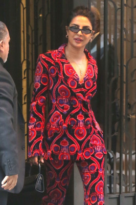 Priyanka Chopra Style and Fashion Inspirations 10/29/2018