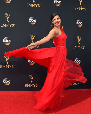 Priyanka Chopra pic #912001