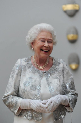 Queen Elizabeth ll  pic #689627