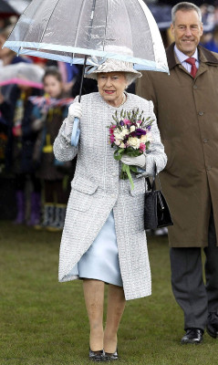 Queen Elizabeth ll  pic #519043