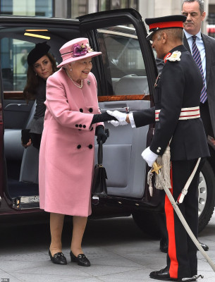 Queen Elizabeth ll  pic #1154134