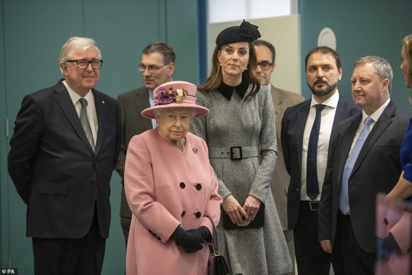 Queen Elizabeth ll  pic #1154067